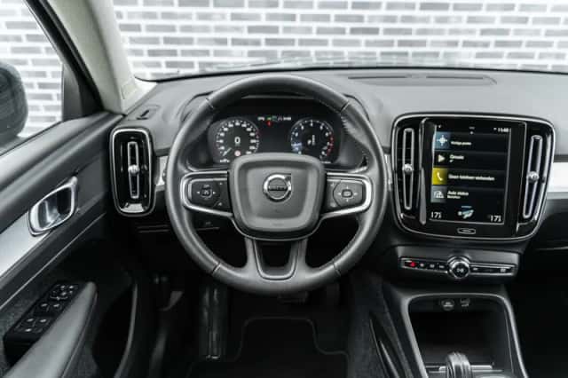 Volvo XC40 (2020) thumbnail 5