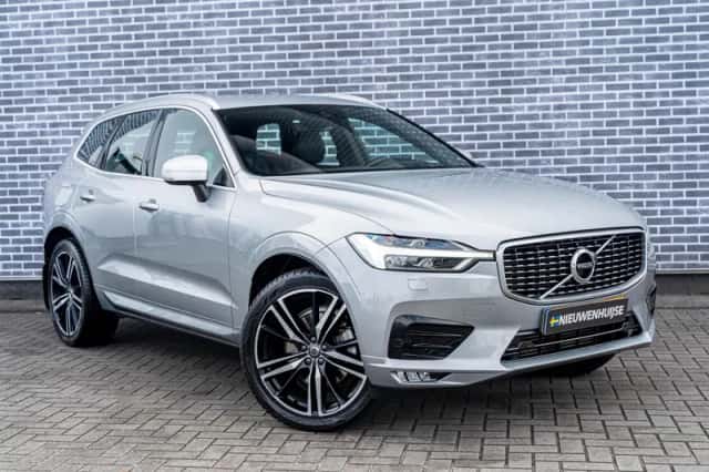 Volvo XC60 (2018) thumbnail 2