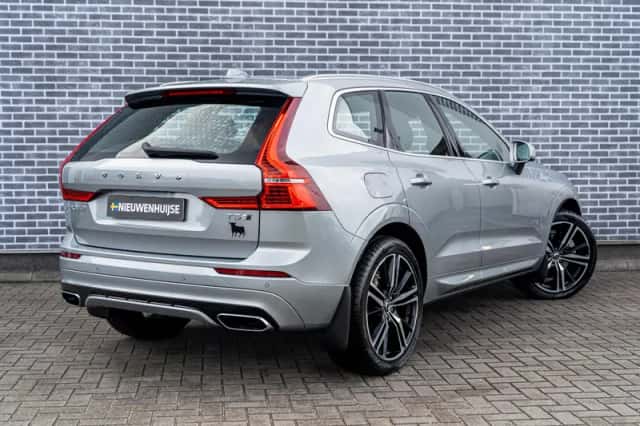 Volvo XC60 (2018) thumbnail 4