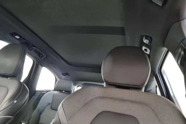 Volvo XC60 (2022) thumbnail 6