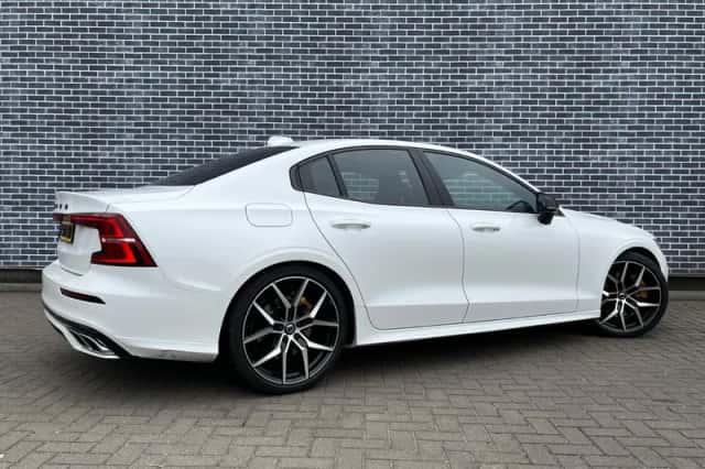 Volvo S60 (2022) thumbnail 2