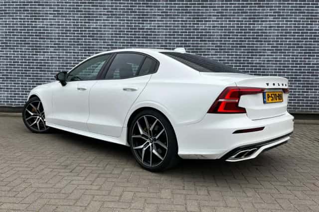 Volvo S60 (2022) thumbnail 4
