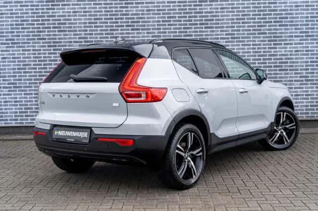 Volvo XC40 (2021) thumbnail 4