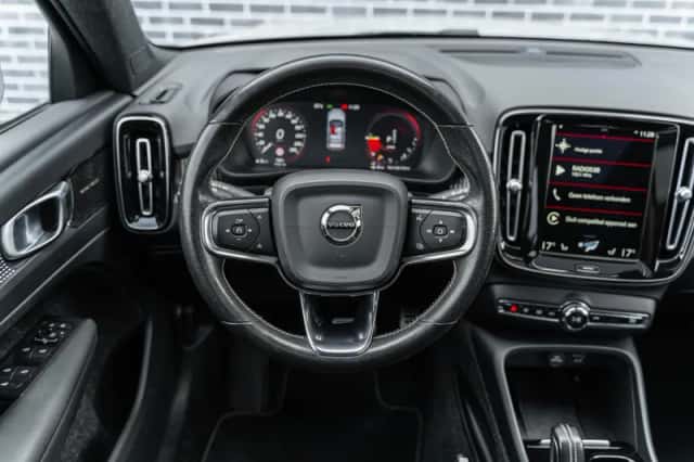 Volvo XC40 (2021) thumbnail 5