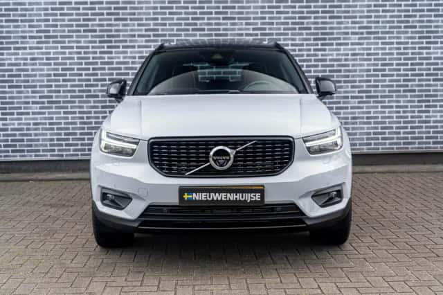 Volvo XC40 (2021) thumbnail 6