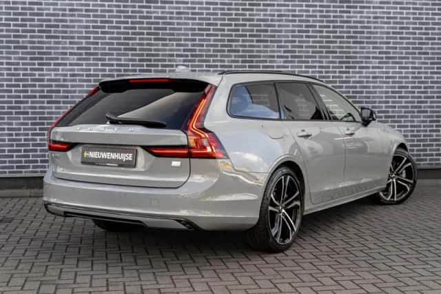 Volvo V90 (2024) thumbnail 4