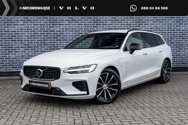 Volvo V60 (2022) thumbnail 1