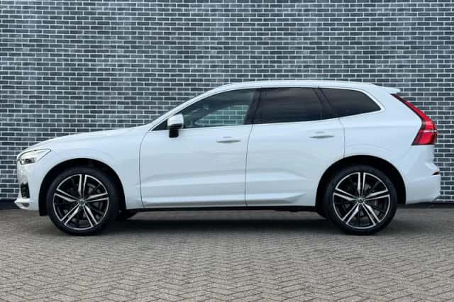 Volvo XC60 (2019) thumbnail 3