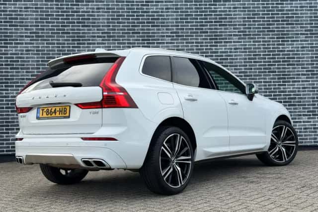 Volvo XC60 (2019) thumbnail 5