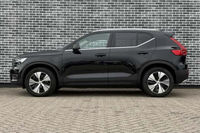 Volvo XC40 (2021) thumbnail 2