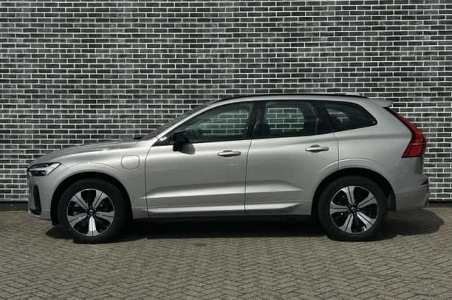 Volvo XC60 (2024) thumbnail 3