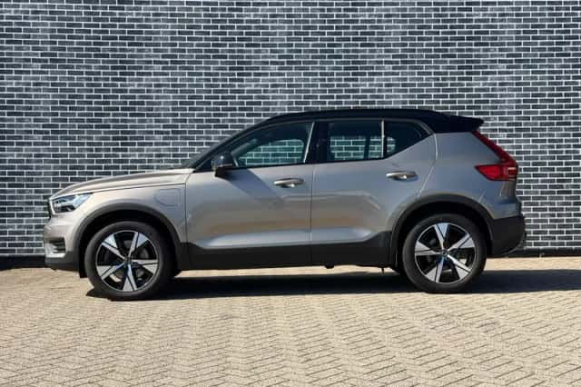 Volvo XC40 (2022) thumbnail 4