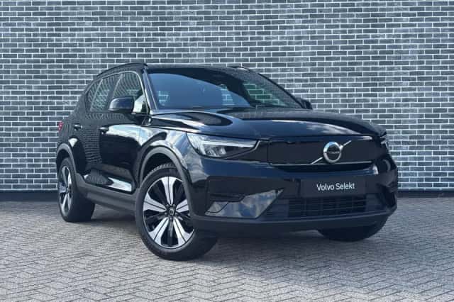 Volvo XC40 (2022) thumbnail 3