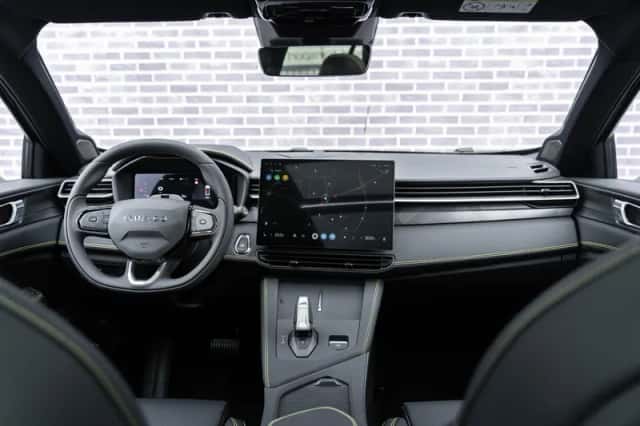 Lynk & Co 01 (2026) thumbnail 6