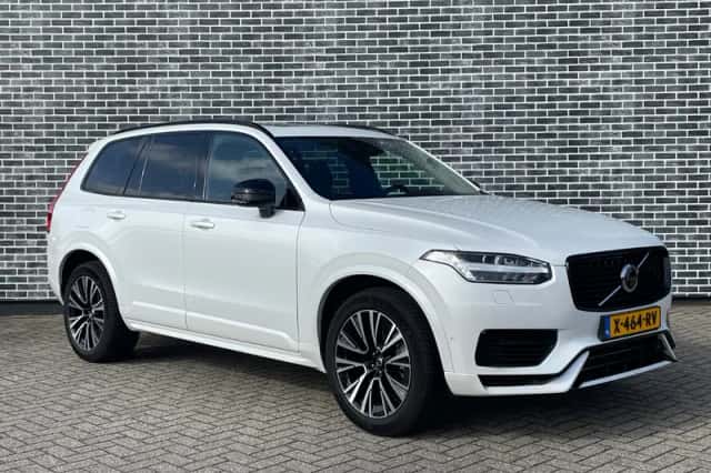 Volvo XC90 (2024) thumbnail 3