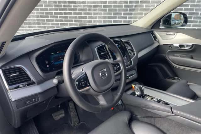 Volvo XC90 (2024) thumbnail 5