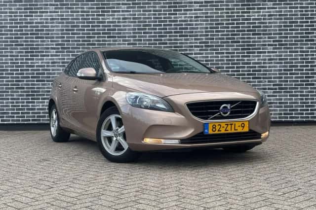 Volvo V40 (2013) thumbnail 5