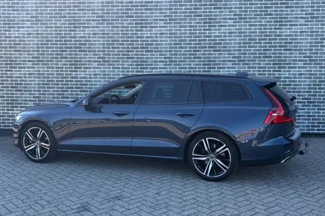 Volvo V60 (2022) thumbnail 4