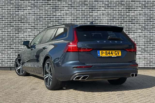 Volvo V60 (2022) thumbnail 5