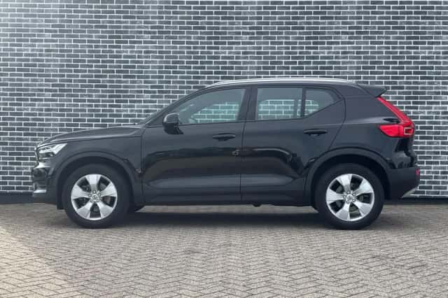 Volvo XC40 (2021) thumbnail 4