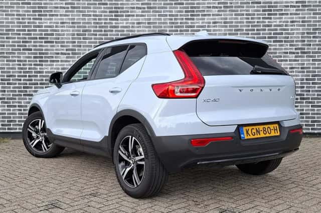 Volvo XC40 (2026) thumbnail 4