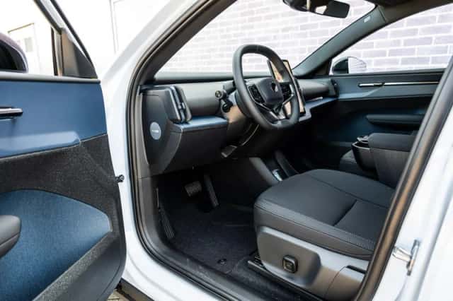 Volvo EX30 (2026) thumbnail 2