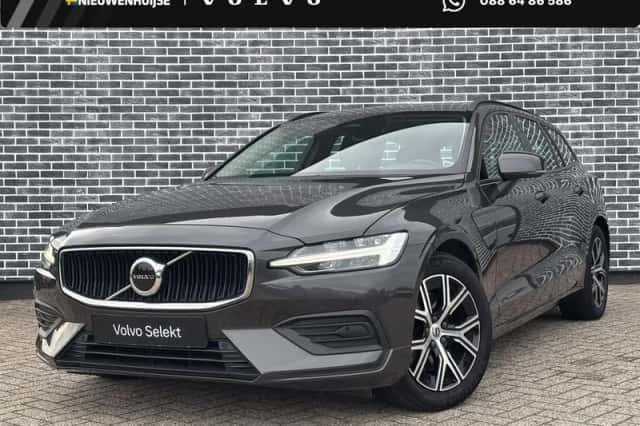 Volvo V60 (2022) thumbnail 1