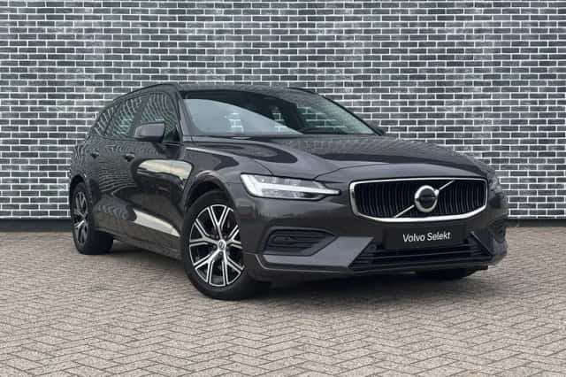 Volvo V60 (2022) thumbnail 3