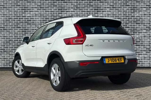 Volvo XC40 (2020) thumbnail 5