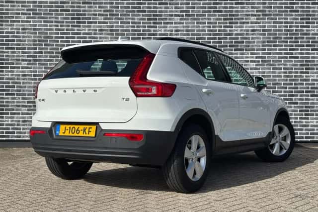 Volvo XC40 (2020) thumbnail 6