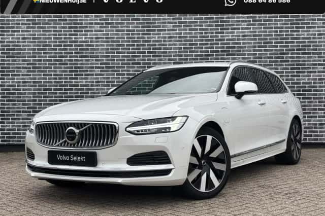 Volvo V90 (2023) thumbnail 1
