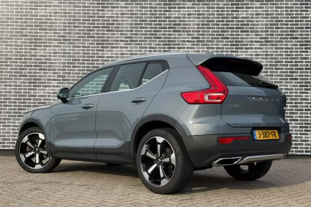 Volvo XC40 (2019) thumbnail 4