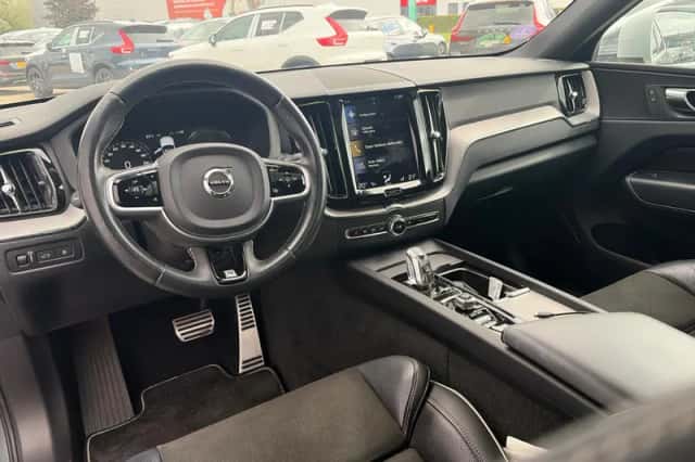Volvo XC60 (2018) thumbnail 5