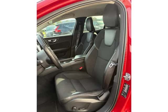 Volvo V60 (2020) thumbnail 6