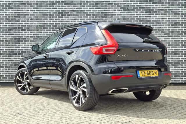 Volvo XC40 (2018) thumbnail 4