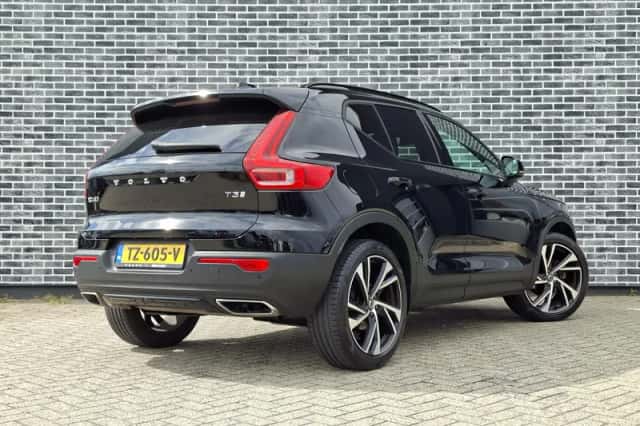 Volvo XC40 (2018) thumbnail 5