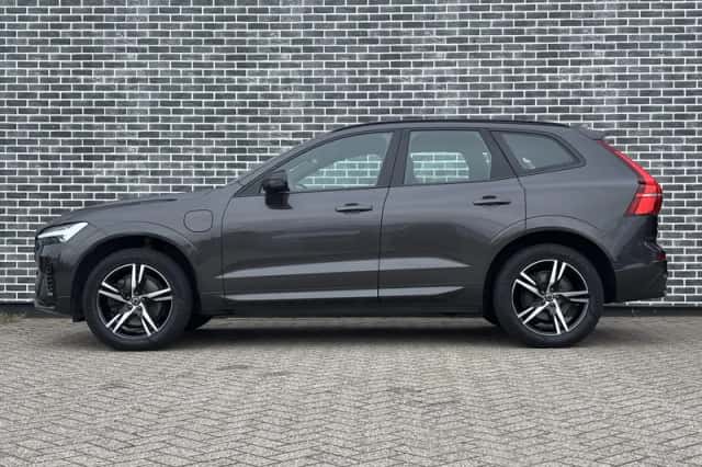Volvo XC60 (2022) thumbnail 3