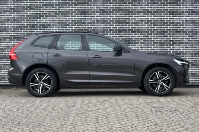 Volvo XC60 (2022) thumbnail 4