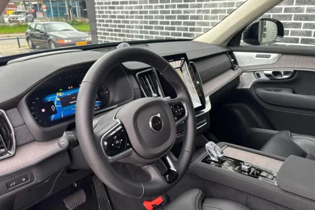 Volvo XC90 (2026) thumbnail 2