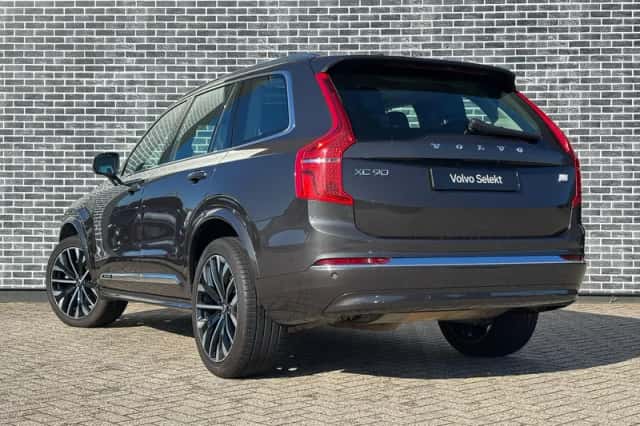 Volvo XC90 (2023) thumbnail 5