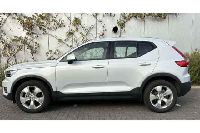 Volvo XC40 (2020) thumbnail 2