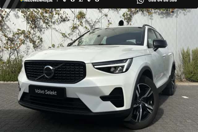 Volvo XC40 (2024) thumbnail 1