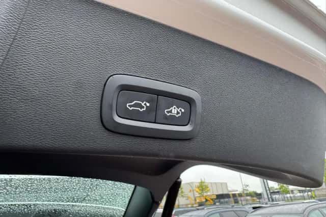 Volvo XC40 (2024) thumbnail 5