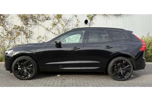 Volvo XC60 (2023) thumbnail 2