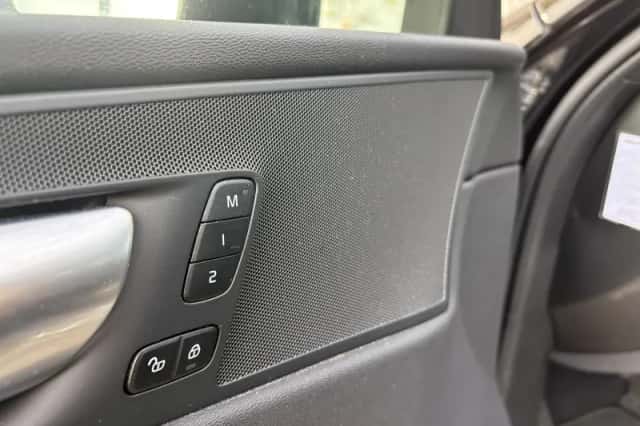 Volvo XC60 (2023) thumbnail 6