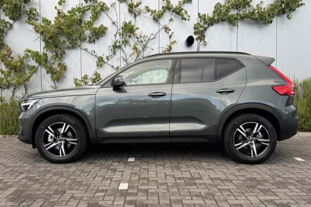 Volvo XC40 (2026) thumbnail 2