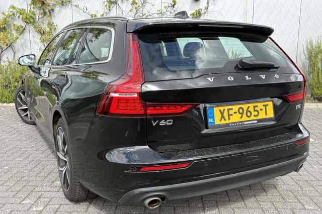 Volvo V60 (2019) thumbnail 3