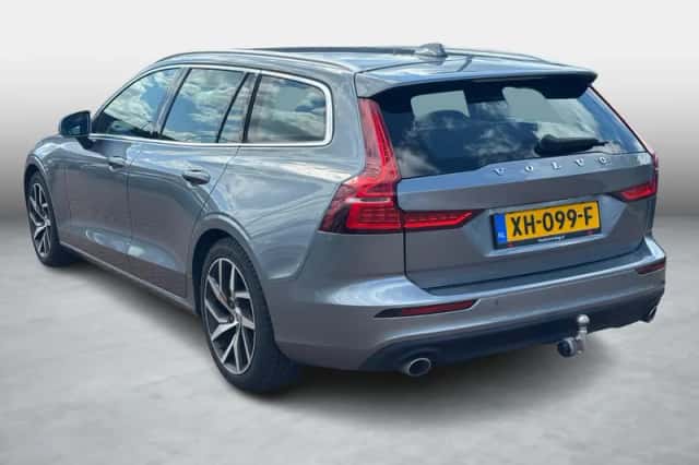 Volvo V60 (2019) thumbnail 4