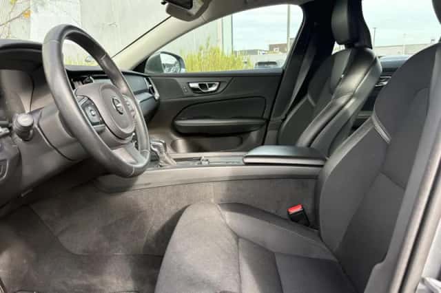 Volvo V60 (2019) thumbnail 5