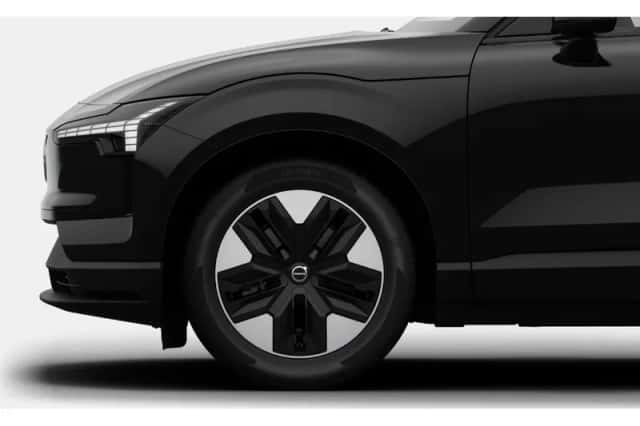 Volvo EX30 (2026) thumbnail 3